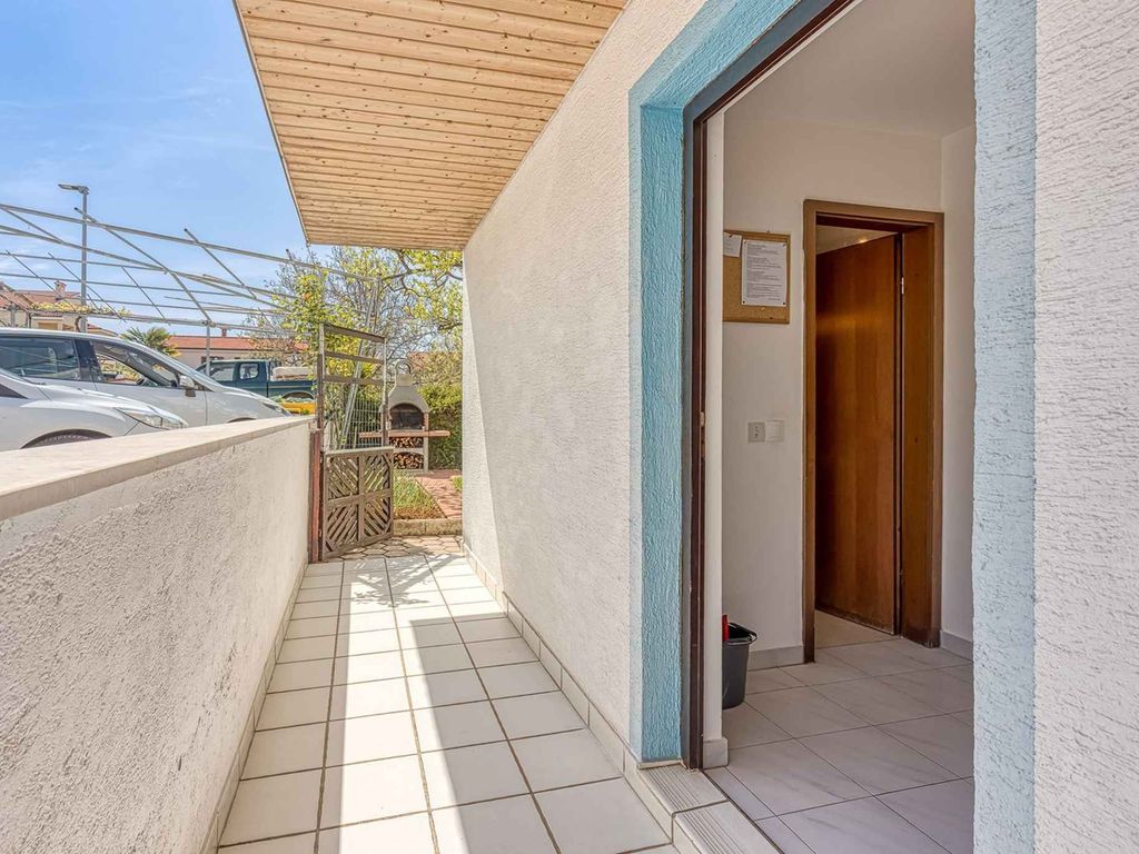 Ferienwohnung mit Meerblick und Terrasse