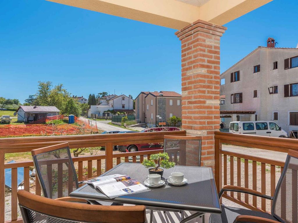 Ferienwohnung mit Balkon und Klimaanlage