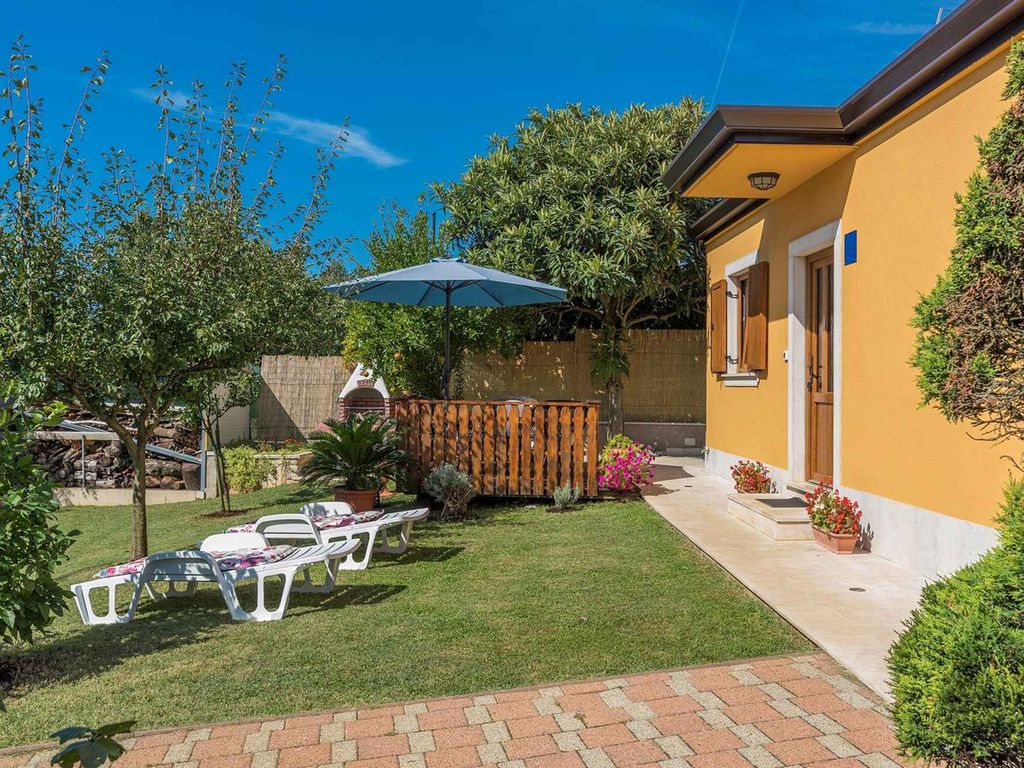 Ferienhaus mit Garten