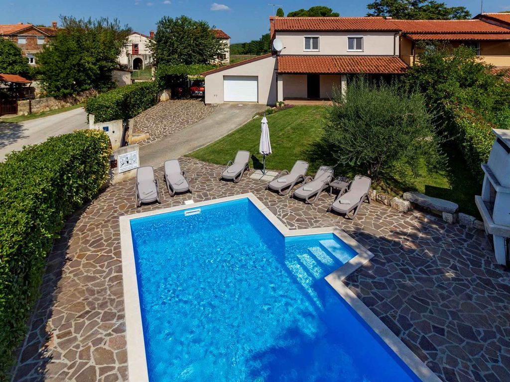 Charmantes Haus mit privatem Pool in der Nähe der Touristenstadt Porec