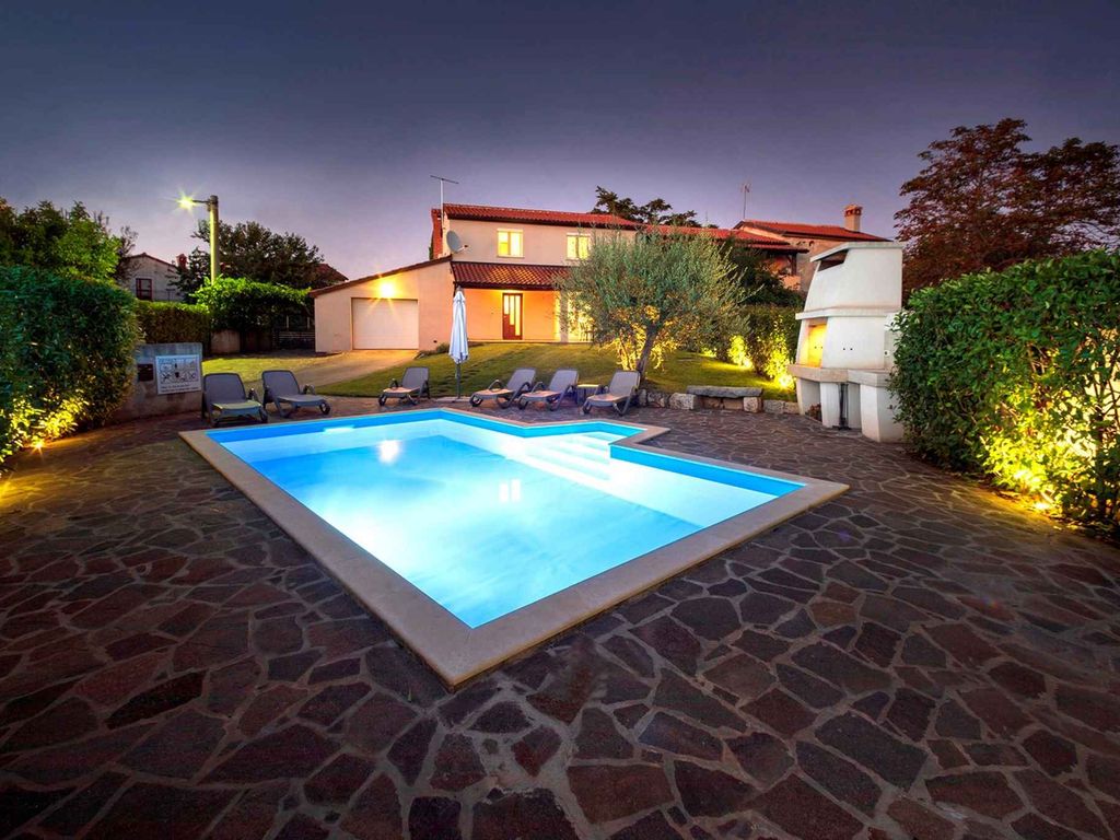 Charmantes Haus mit privatem Pool in der Nähe der Touristenstadt Porec