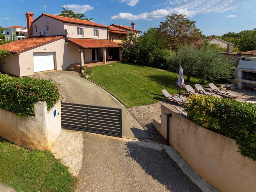 Charmantes Haus mit privatem Pool in der Nähe der Touristenstadt Porec