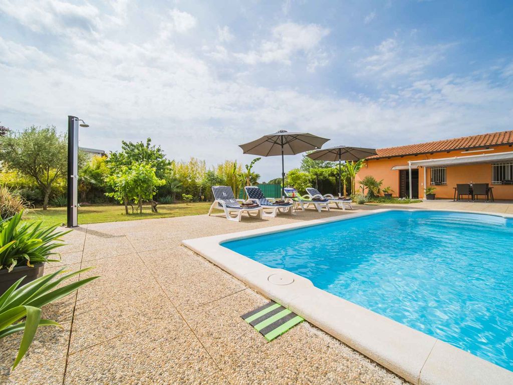 Ferienhaus mit Pool