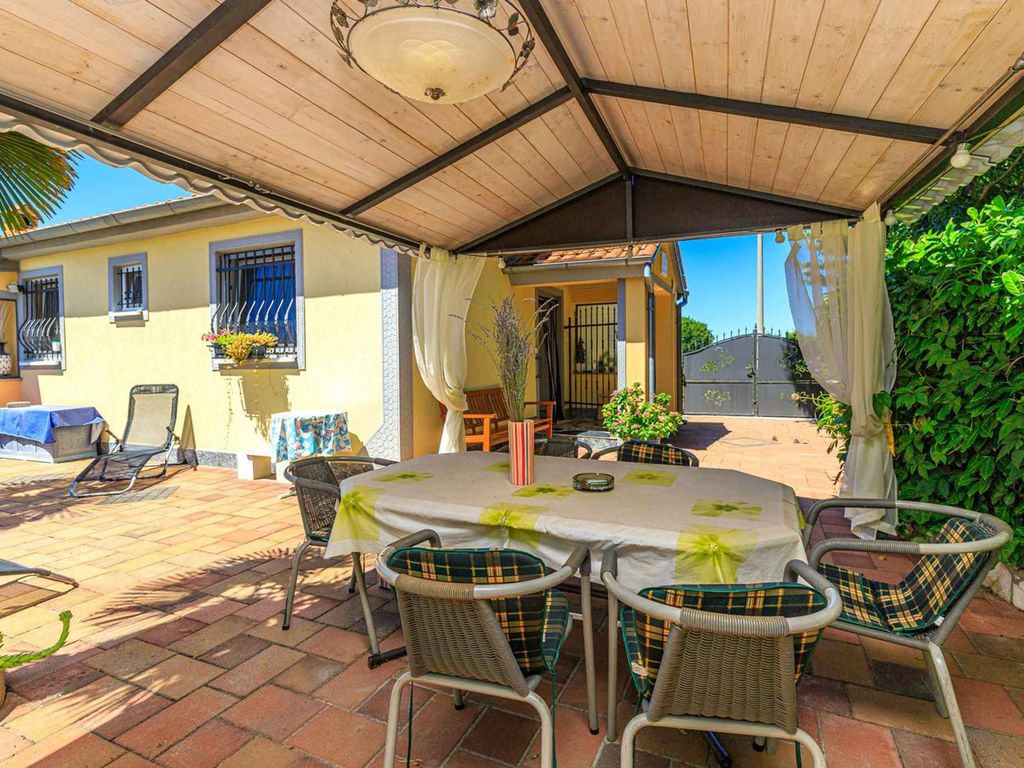 Ferienwohnung mit Terrasse