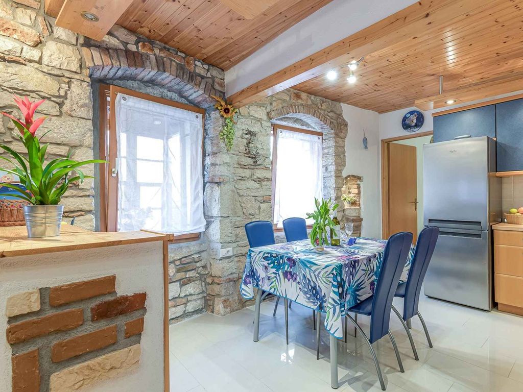 Geräumige und schöne Wohnung in der Altstadt von Rovinj mit einem Schlafzimmer für drei Personen
