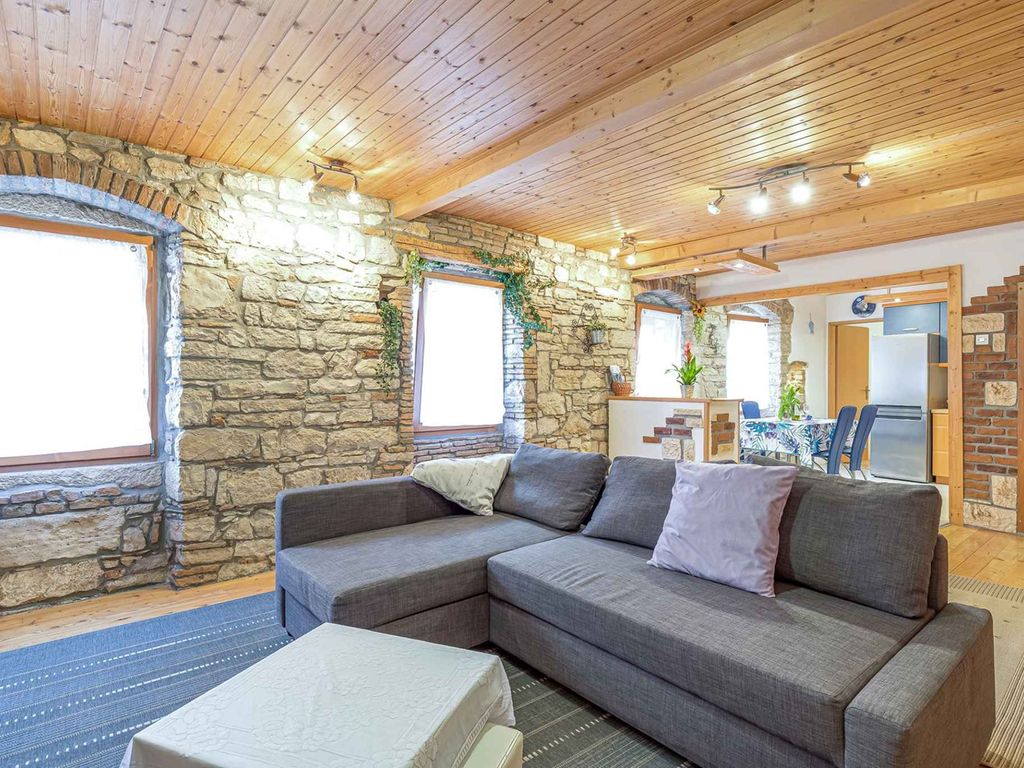 Geräumige und schöne Wohnung in der Altstadt von Rovinj mit einem Schlafzimmer für drei Personen