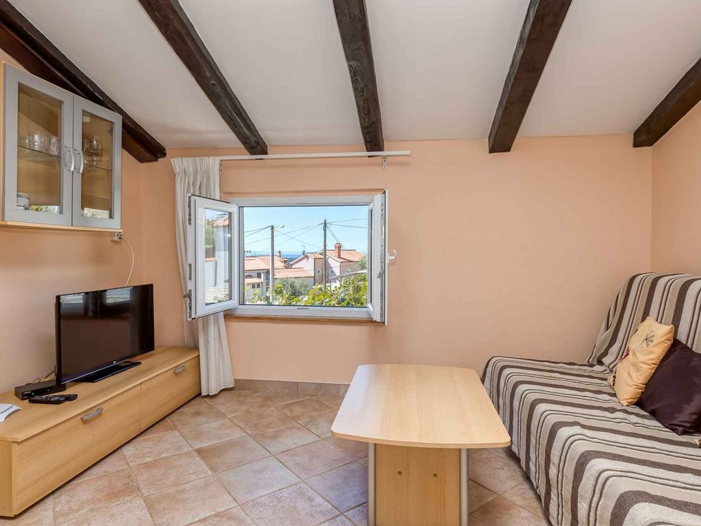 Ferienwohnung mit zwei Schlafzimmern und Terrasse, in Kaštelir - Haustiere sind willkommen