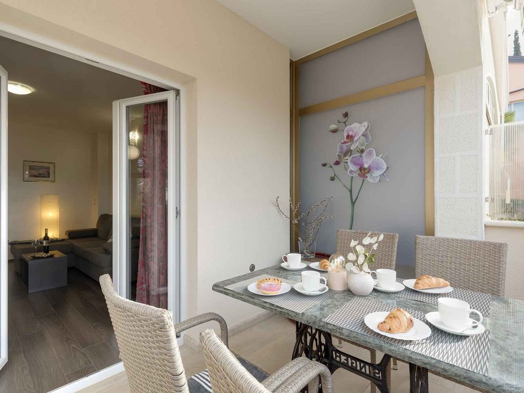 Moderne Ferienwohnung in Porec, 900 m vom Strand entfernt