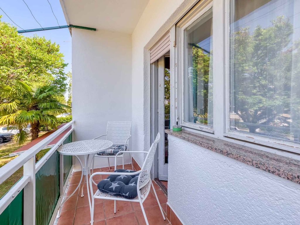Ferienwohnung mit Balkon und Klimaanlage