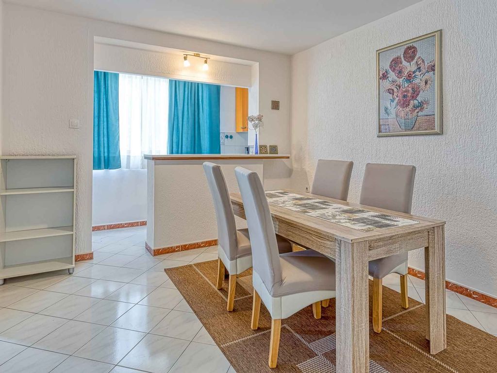 Ferienwohnung mit Balkon und Klimaanlage