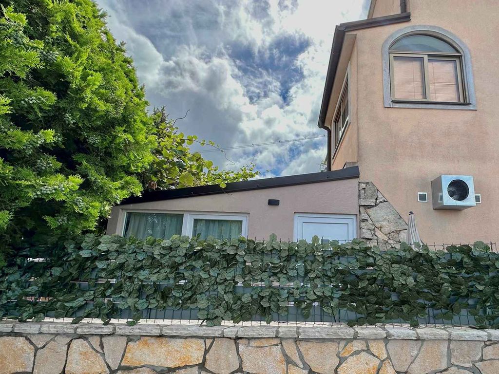 Ferienwohnung mit Klimaanlage und Terrasse