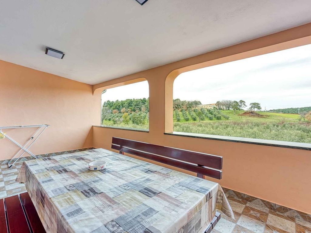 Ferienwohnung mit Klimaanlage und Balkon