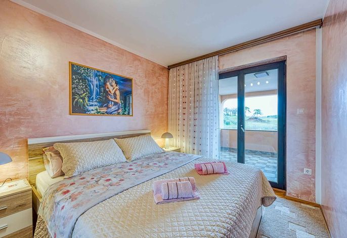 Ferienwohnung mit Klimaanlage und Balkon