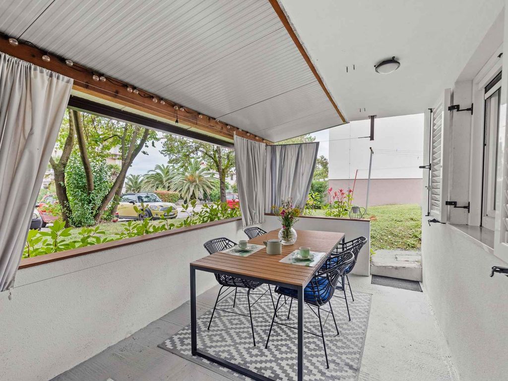 Ferienwohnung mit Terrase und Klimaanlage