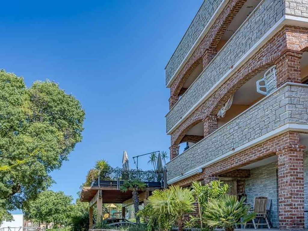 Ferienwohnung mit Balkon und Klimaanlage