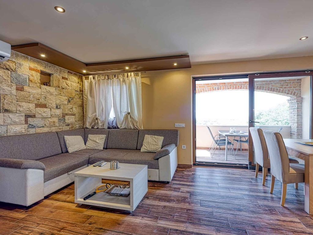 Ferienwohnung mit Balkon und Klimaanlage