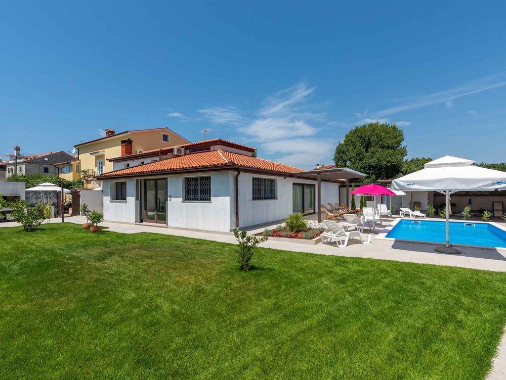 Ferienwohnung mit Klimaanlage und Pool