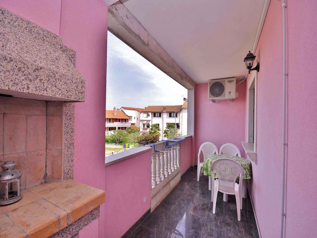 Ferienwohnung in Strandnähe mit Pool