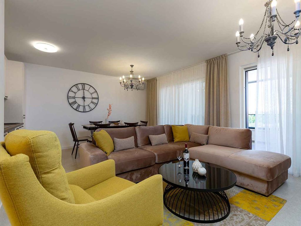 Ferienwohnung mit gemütlicher Einrichtung und großer Loggia