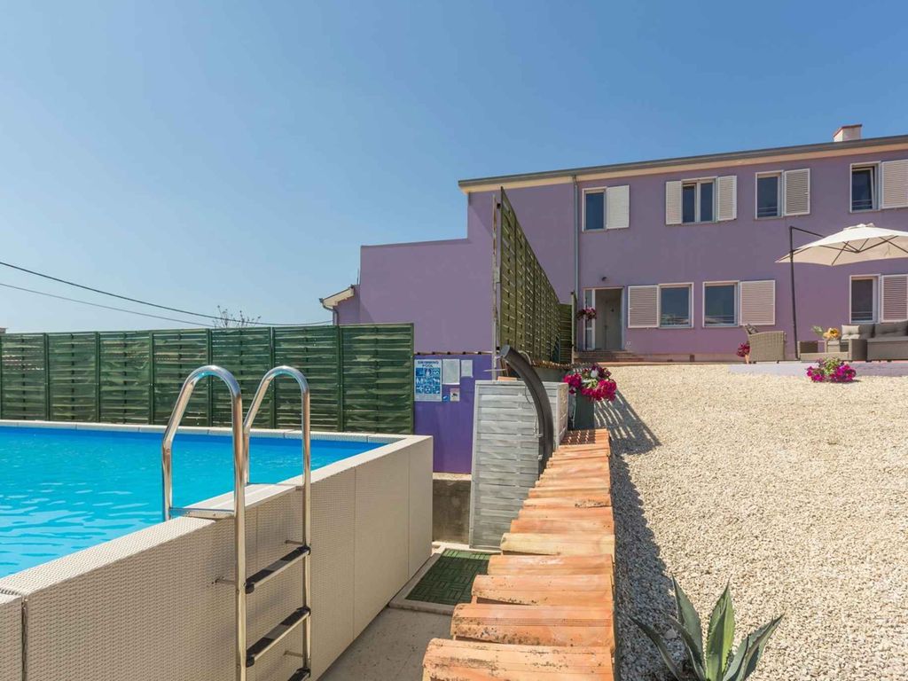 Ferienwohnung mit Klimaanlage und Pool