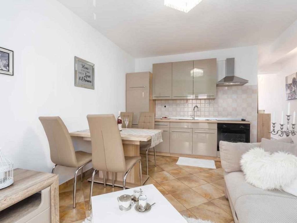 Ferienwohnung mit Klimaanlage und Terrasse