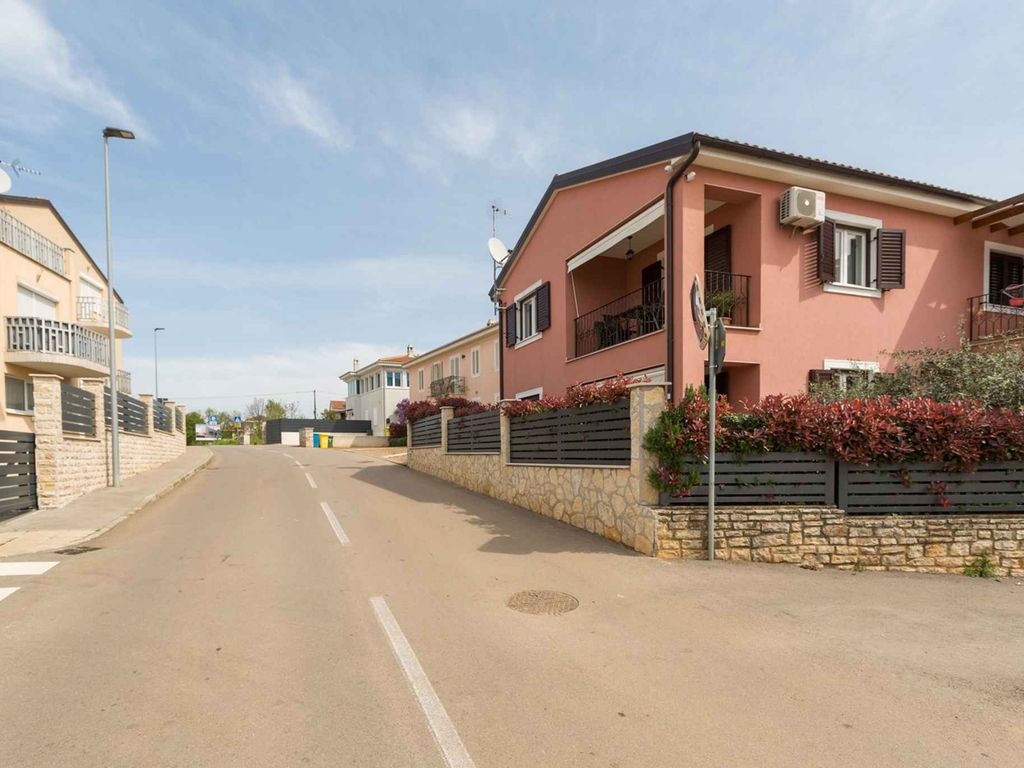 Ferienwohnung mit Klimaanlage und Terrasse