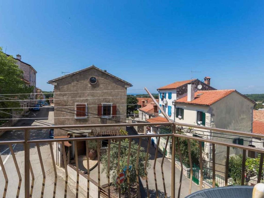 Ferienwohnung mit Klimaanlage und Balkon