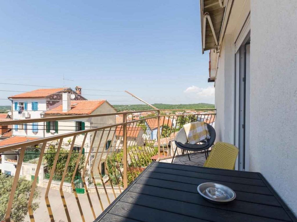 Ferienwohnung mit Klimaanlage und Balkon