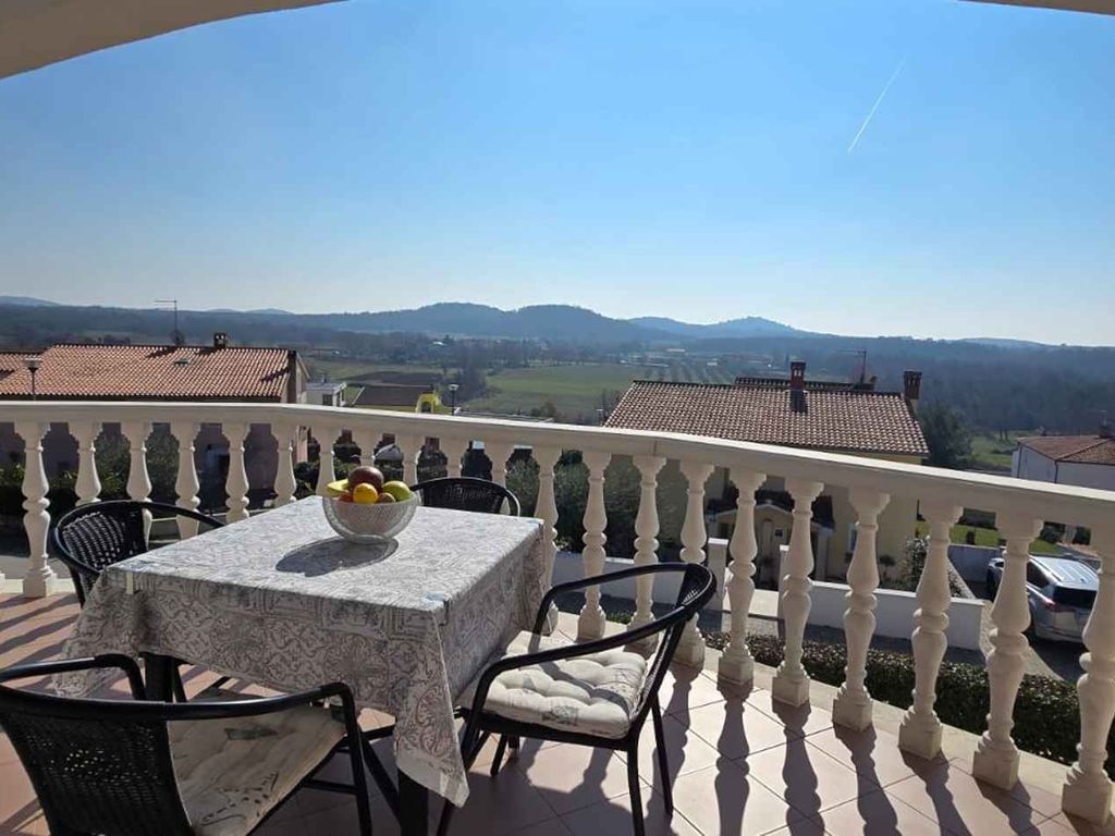 Ferienwohnung mit Terrasse