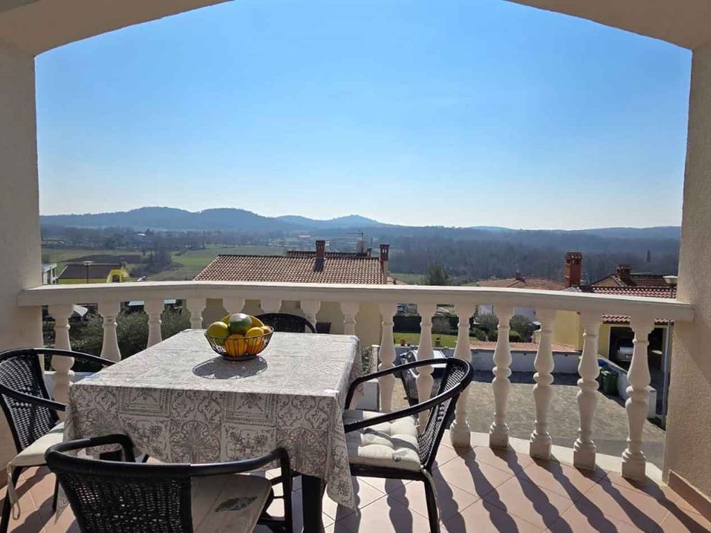 Ferienwohnung mit Terrasse