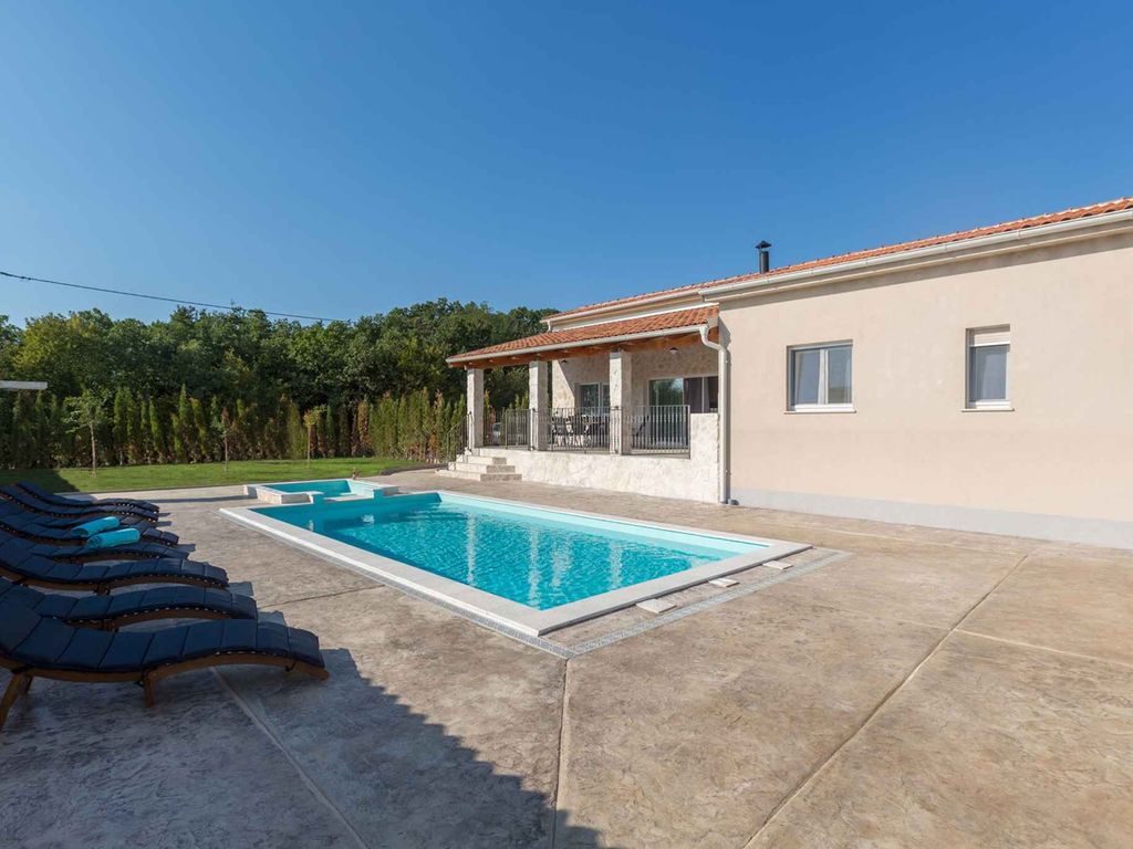 Villa mit Privatpool
