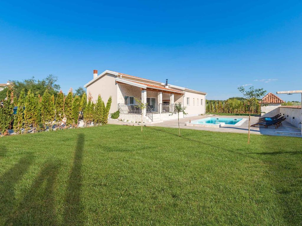 Villa mit Privatpool