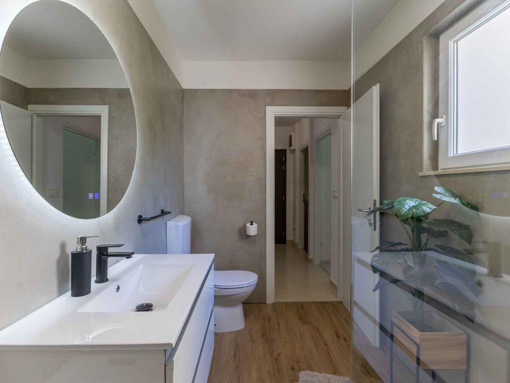 Ferienwohnung mit Klimaanlage und Balkon