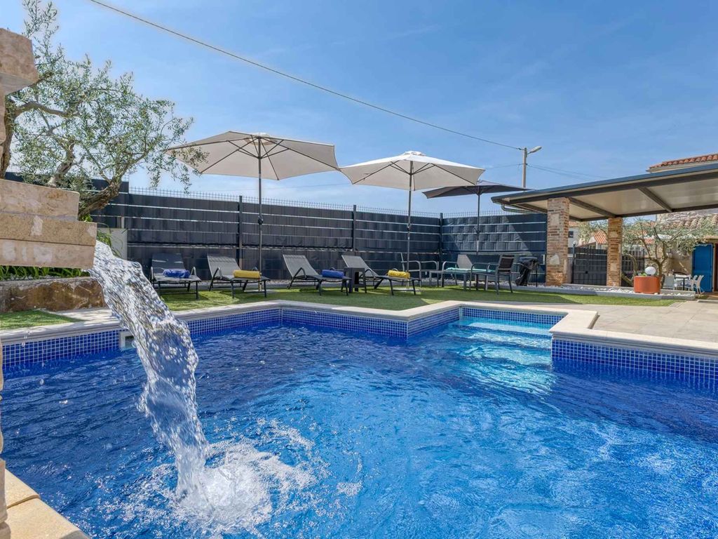 Ferienhaus mit Klimaanlage und Pool