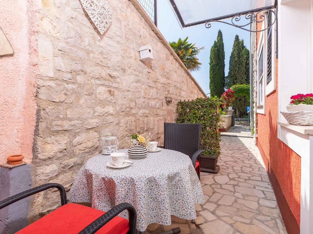 Studio mit Klimaanlage und Terrasse