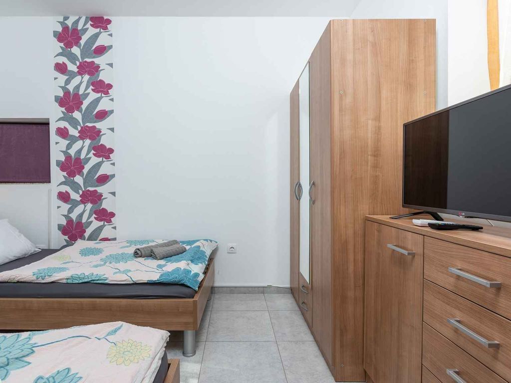 Studio mit Klimaanlage und Terrasse