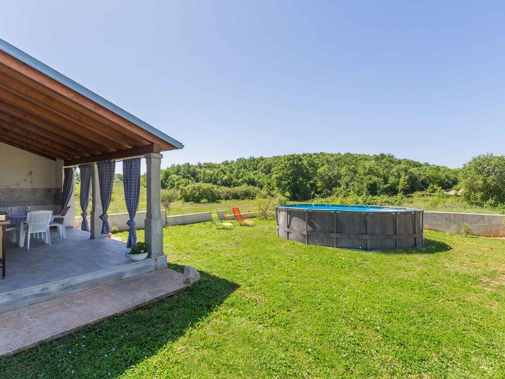 Ferienhaus mit WIFI und Pool