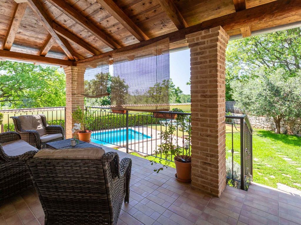 Villa mit Pool