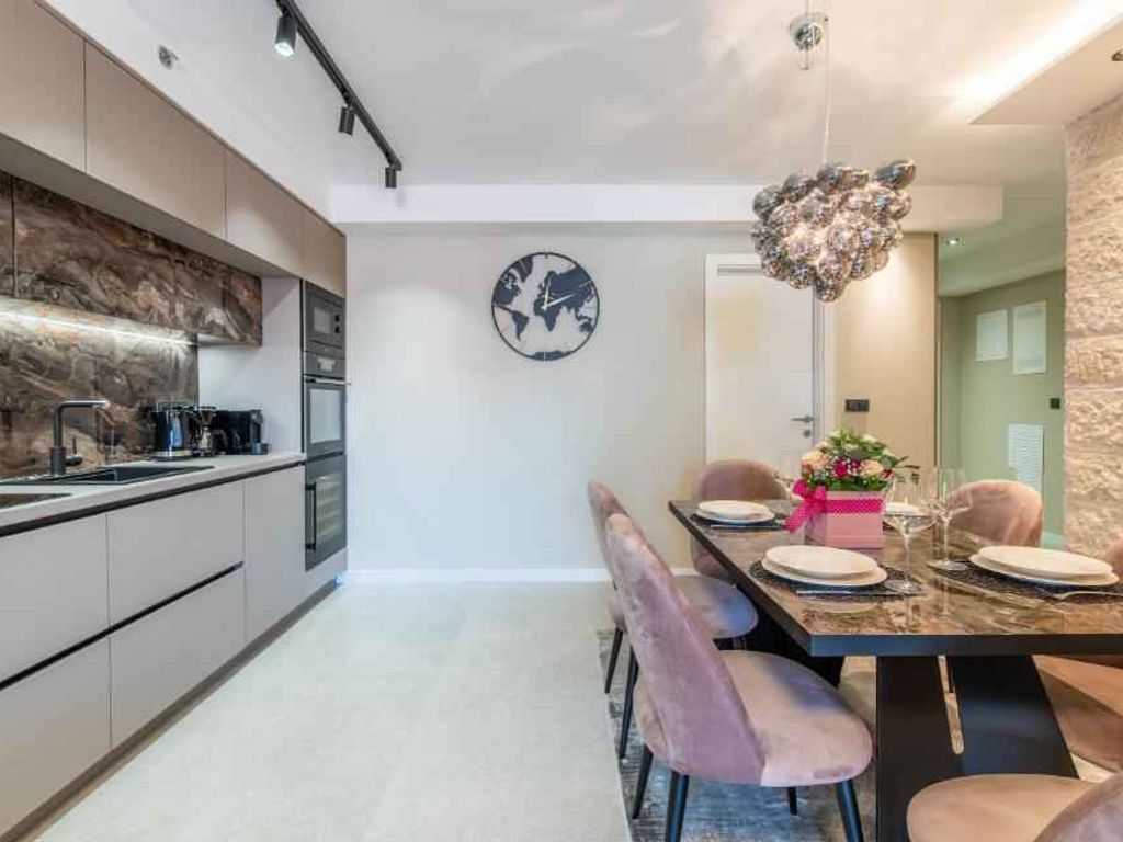 Ferienwohnung mit Balkon und Meerblick