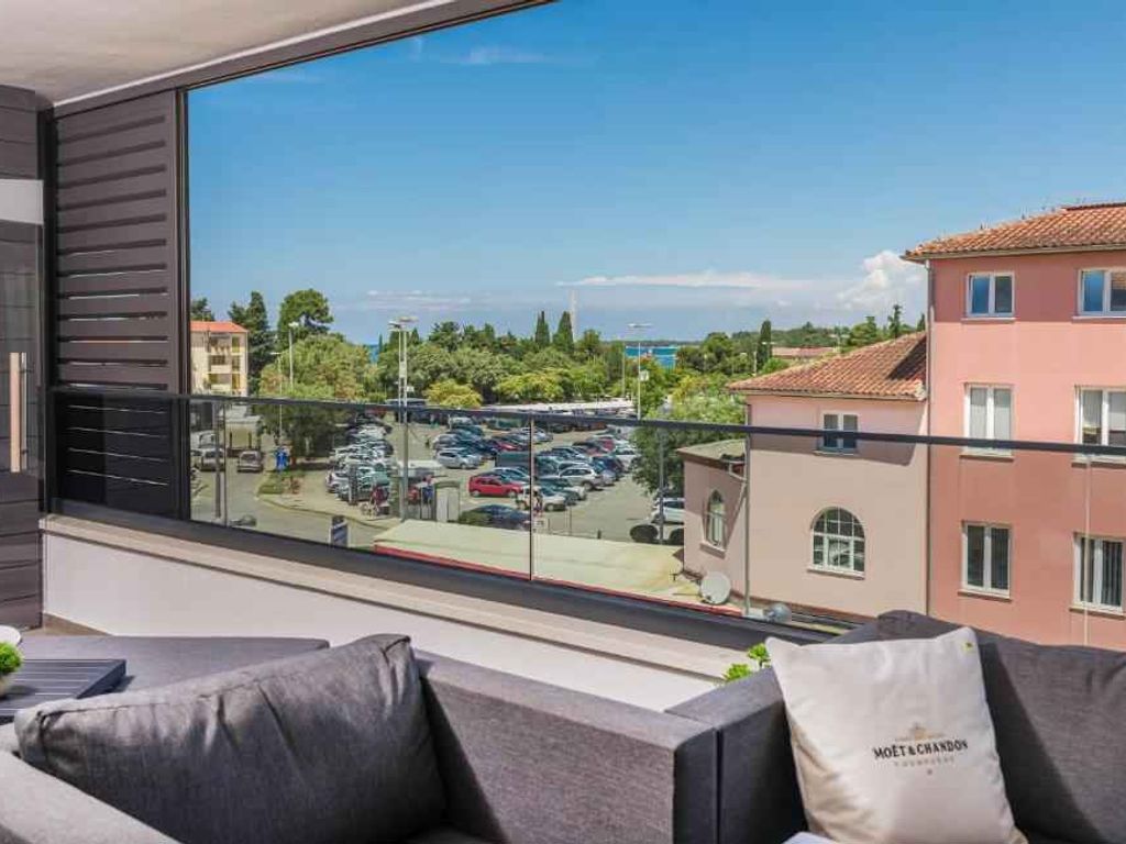 Ferienwohnung mit Balkon und Meerblick