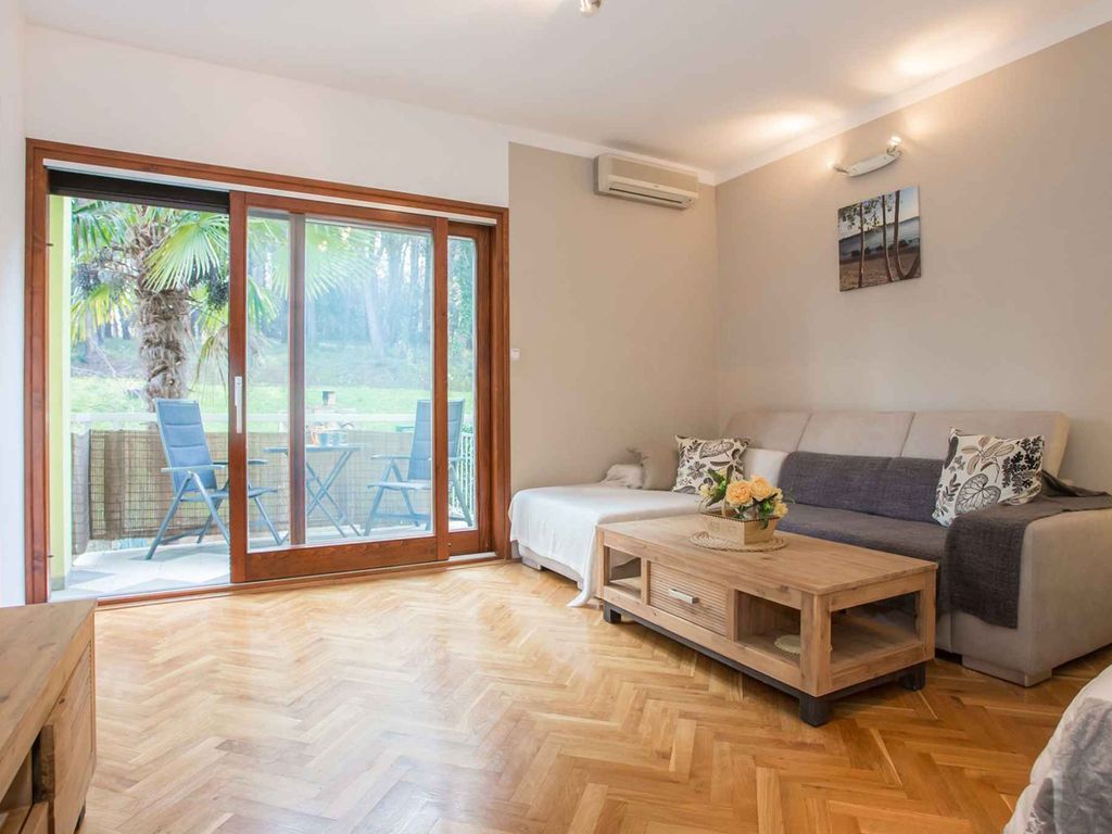 Ferienwohnung mit Klimaanlage und Terrasse