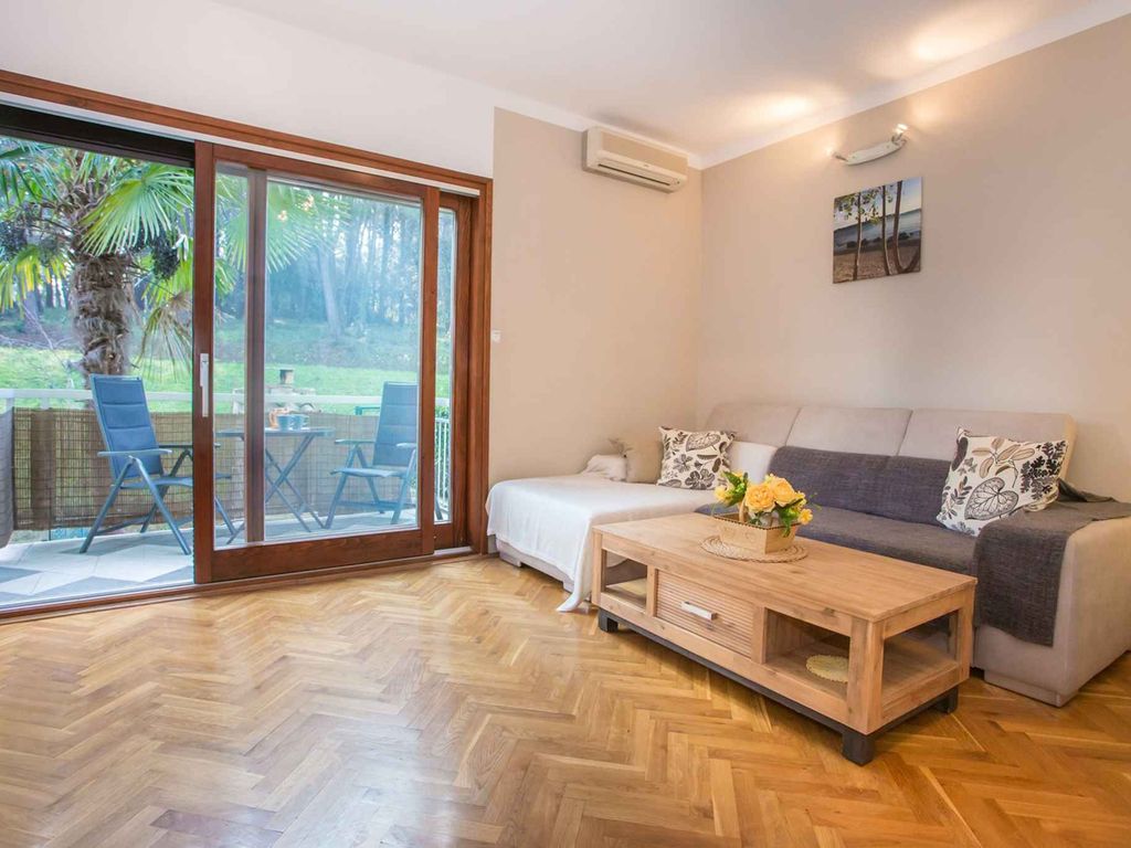 Ferienwohnung mit Klimaanlage und Terrasse