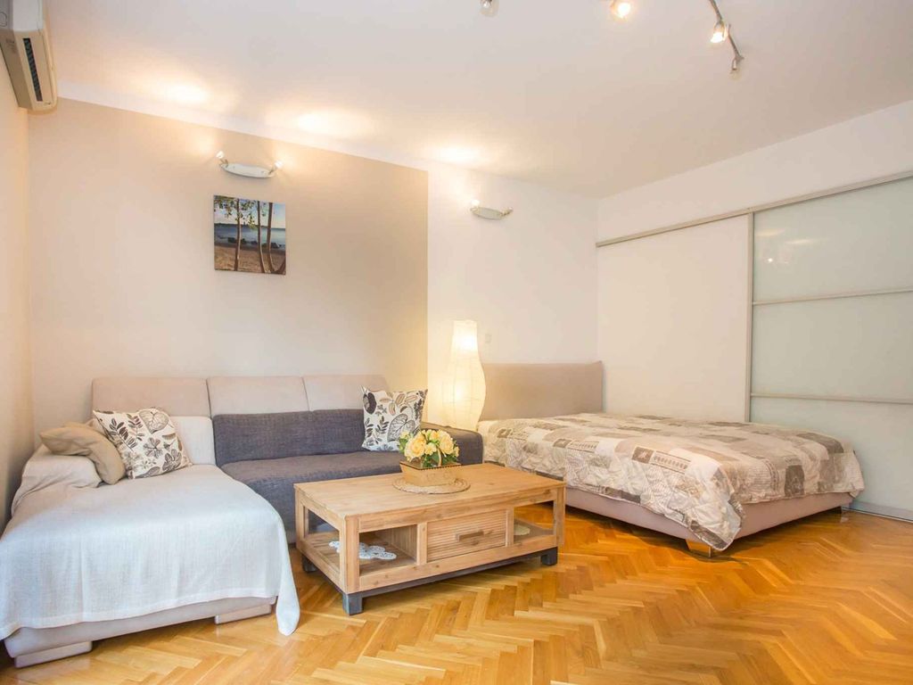 Ferienwohnung mit Klimaanlage und Terrasse