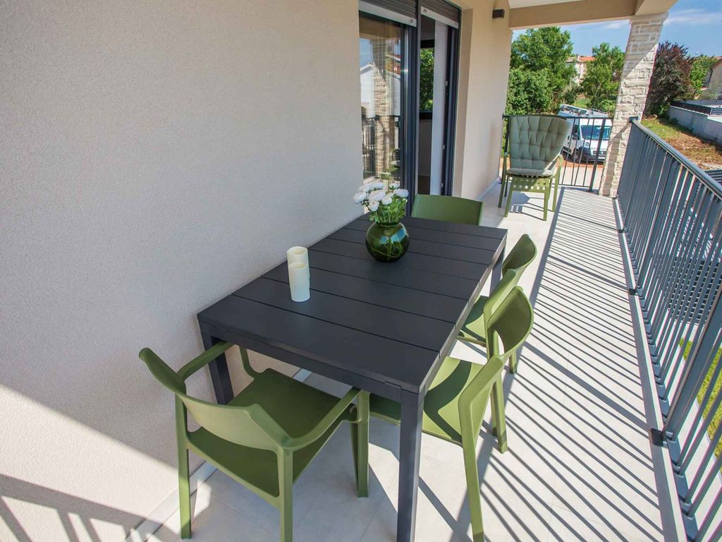 Villa mit Swimmingpool und Grill