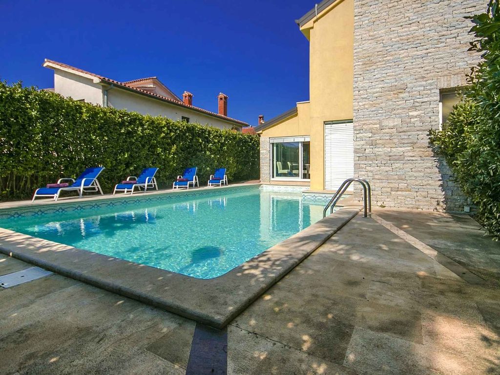Villa mit privatem Pool, mit Meerblick, in der Nähe des Stadtzentrum