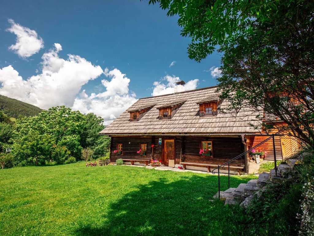 Ferienhaus mit Kachelofen und Wellness-Oase