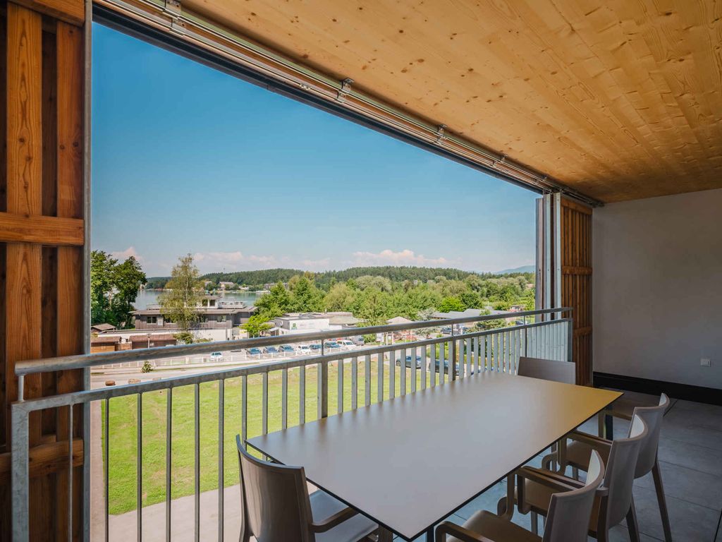Hotelapartment mit Seeblick