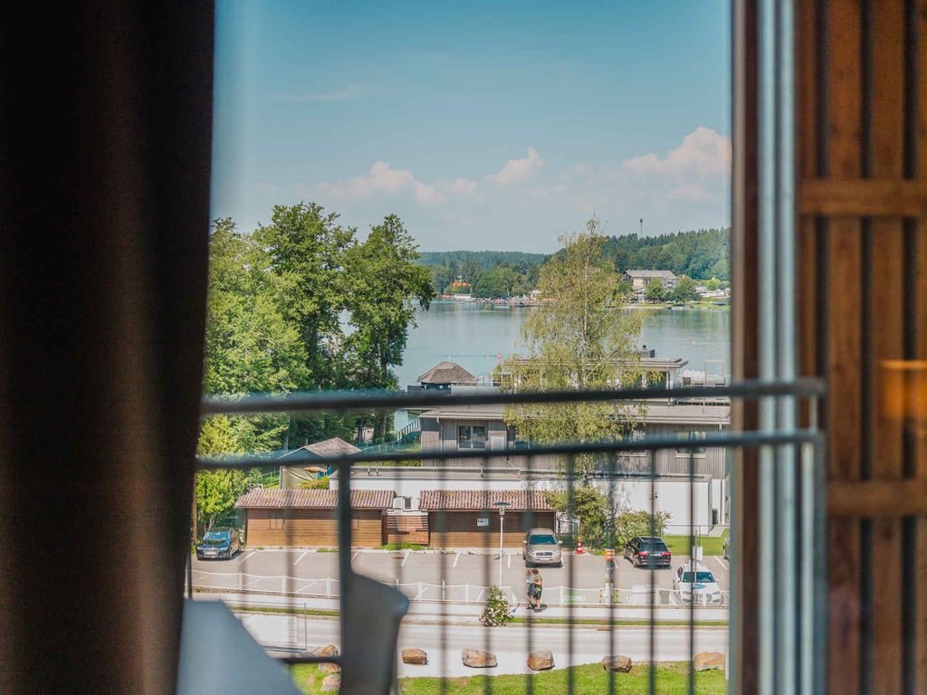 Hotelapartment mit Seeblick
