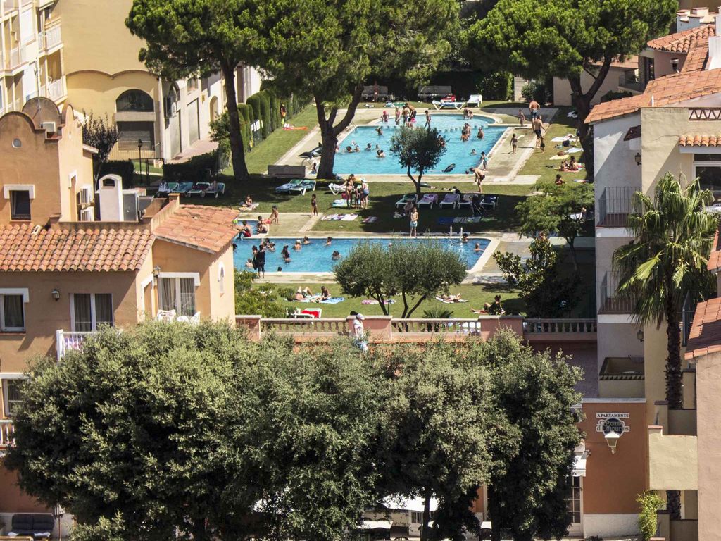 Ferienwohnung mit Balkon und Pool