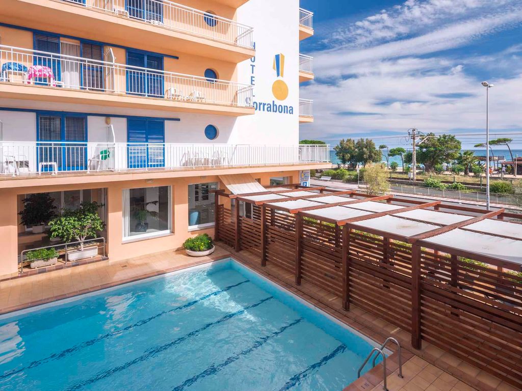 Ferienwohnung mit Balkon und Pool